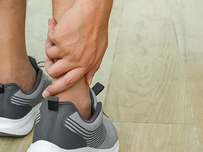 Achilles Tendinopathy: Common Triggers, Loading Programs, and When to Consider Advanced Therapies