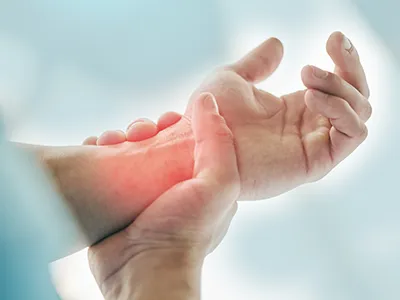 TFCC Injuries in Athletes: Key Symptoms, Diagnosis, and Regenerative Medicine Treatment Options